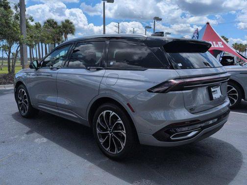 Lustrous Gray Metallic Clearcoat 2024 Lincoln Nautilus Reserve