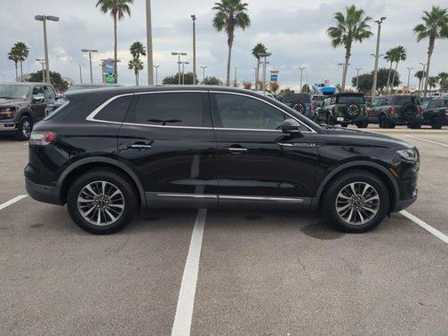 2020 Lincoln Nautilus Reserve