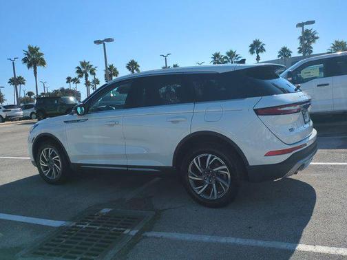 2024 Lincoln Corsair Premiere