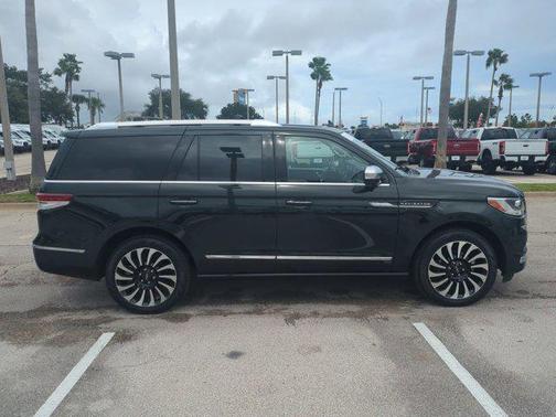 2023 Lincoln Navigator Black Label