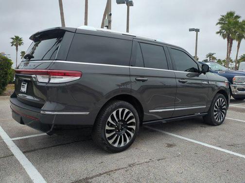 2024 Lincoln Navigator Black Label