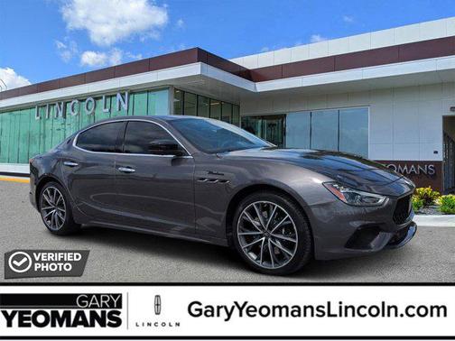 Grigio 2024 Maserati Ghibli Modena Ultima Q4