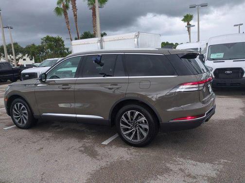 2025 Lincoln Aviator Premiere
