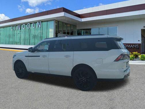 2025 Lincoln Navigator Reserve