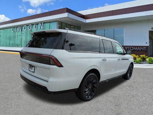 2025 Lincoln Navigator Reserve