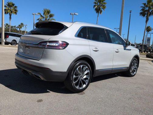 2021 Lincoln Nautilus Reserve