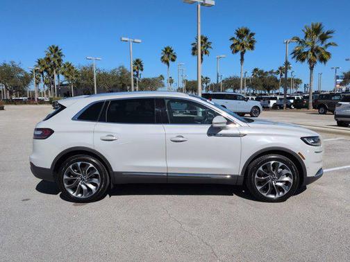 2021 Lincoln Nautilus Reserve