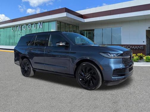 Nocturnal Blue Metallic Clearcoat 2027 Lincoln Navigator Reserve