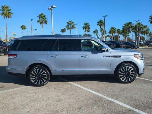 2024 Lincoln Navigator Black Label