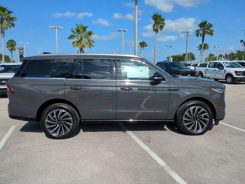2025 Lincoln Navigator Black Label