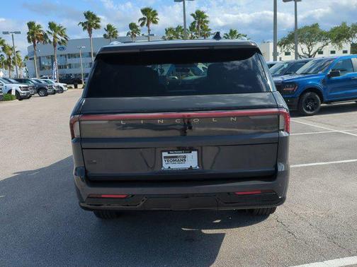 2025 Lincoln Navigator Black Label