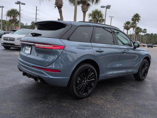 2025 Lincoln Corsair Premiere