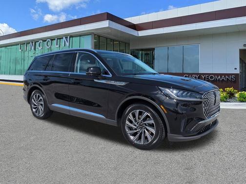 Infinite Black Metallic Clearcoat 2026 Lincoln Aviator Premiere