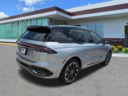 2025 Lincoln Nautilus Reserve