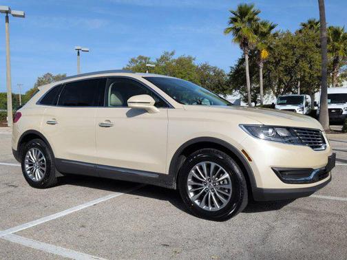 Ivory Pearl 2018 Lincoln MKX Select
