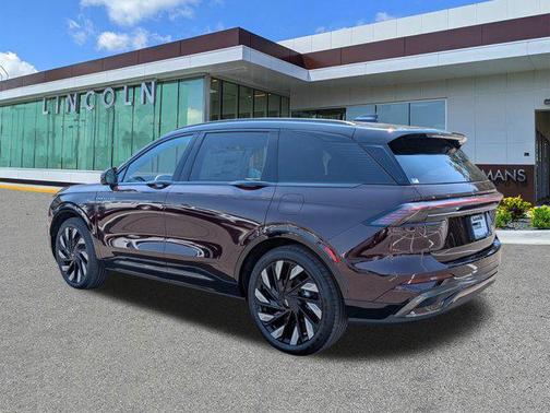 2025 Lincoln Nautilus Reserve