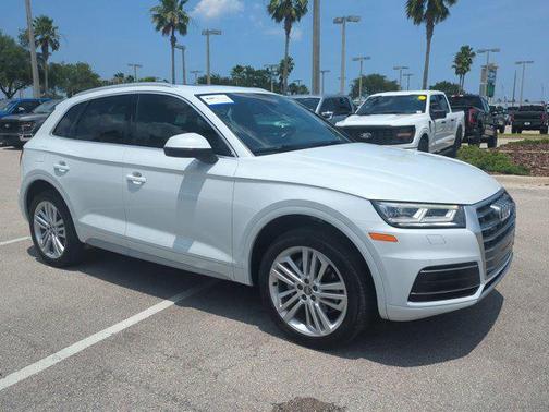 2020 Audi Q5 45 Premium Plus
