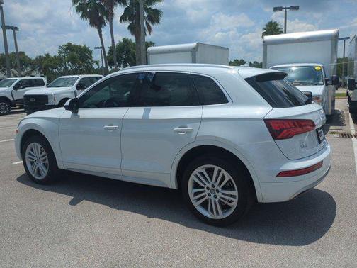 2020 Audi Q5 45 Premium Plus