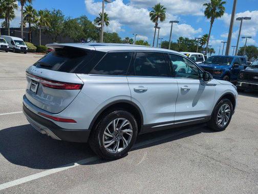 2025 Lincoln Corsair Premiere