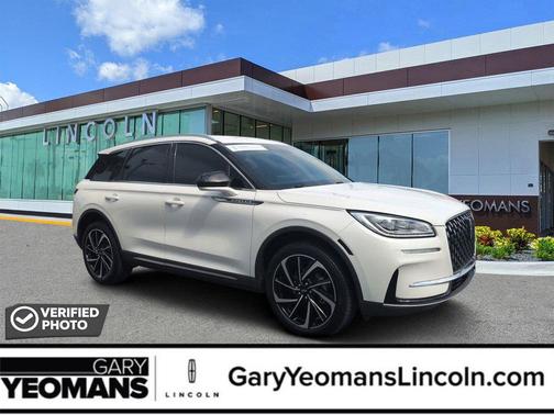 Pristine White Metallic Tri-Coat 2023 Lincoln Corsair Reserve