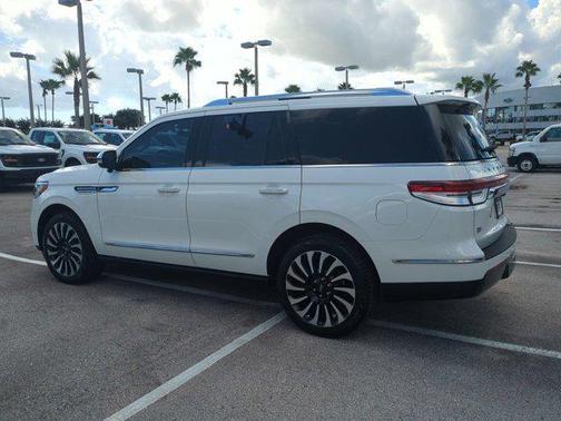 2023 Lincoln Navigator Black Label