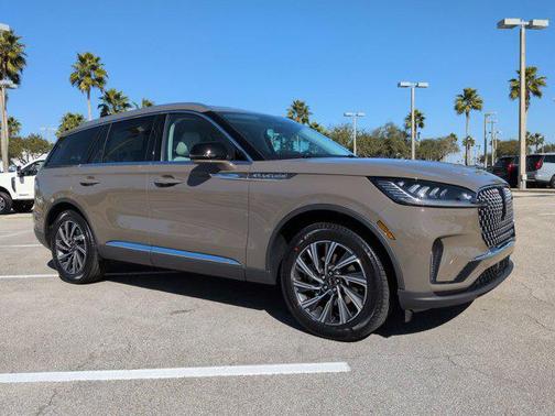 Harbor Gray Clearcoat 2026 Lincoln Aviator Premiere