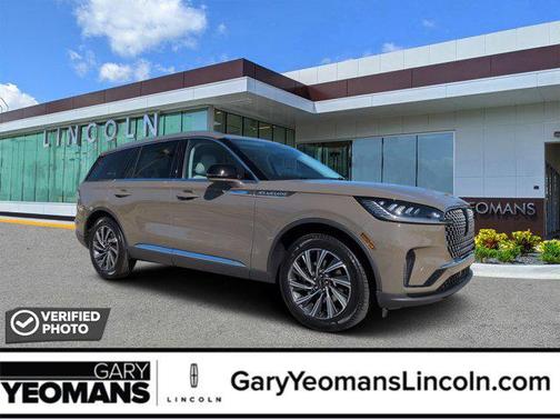 Harbor Gray Clearcoat 2026 Lincoln Aviator Premiere