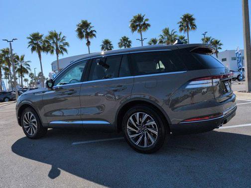 Harbor Gray Clearcoat 2026 Lincoln Aviator Premiere