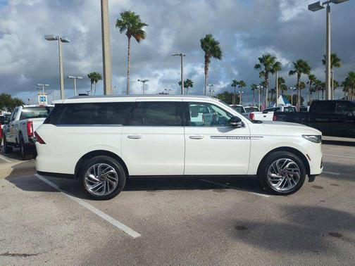 2025 Lincoln Navigator Reserve