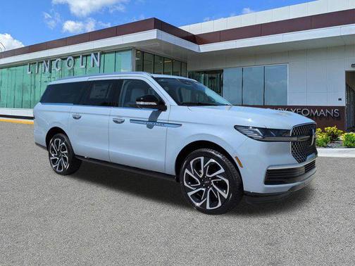 Gray Mist 2026 Lincoln Navigator Reserve