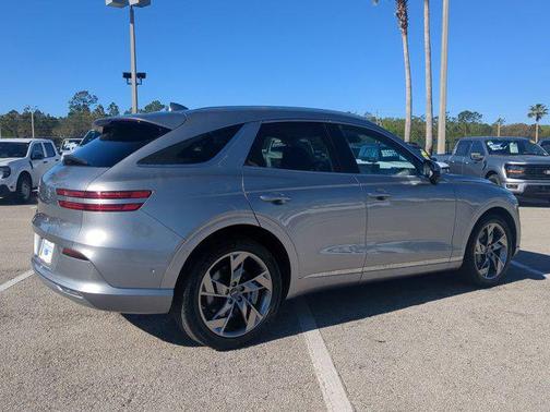 2023 Genesis Electrified GV70 Advanced AWD