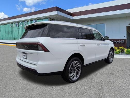 White 2026 Lincoln Navigator Reserve