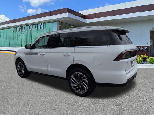 White 2026 Lincoln Navigator Reserve