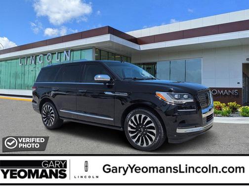 Infinite Black Metallic Clearcoat 2023 Lincoln Navigator Black Label