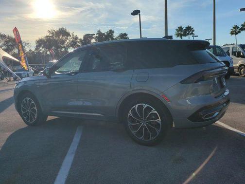 2024 Lincoln Nautilus Reserve