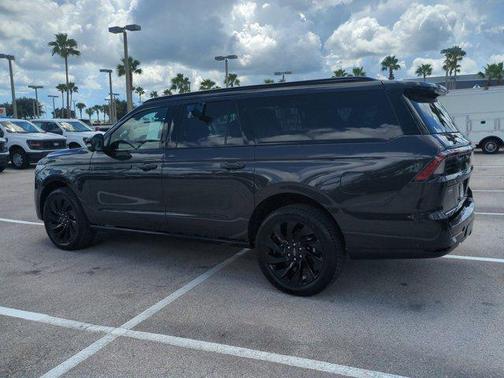 2025 Lincoln Navigator Reserve
