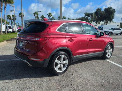 2015 Lincoln MKC Base