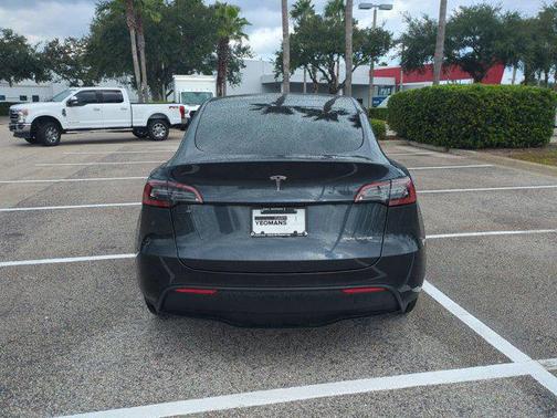 2024 Tesla Model Y Long Range Dual Motor All-Wheel Drive