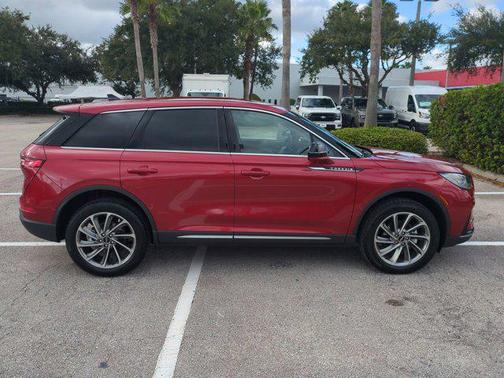 2025 Lincoln Corsair Premiere