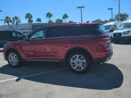 2026 Lincoln Corsair Premiere