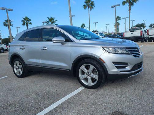 2015 Lincoln MKC Base