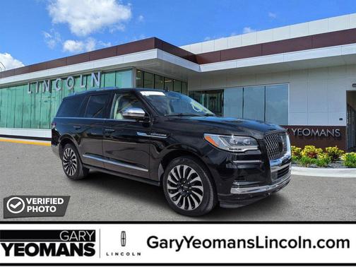 Infinite Black Metallic Clearcoat 2024 Lincoln Navigator Black Label