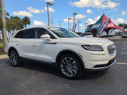 Pristine White Metallic Tri-Coat 2023 Lincoln Nautilus Reserve