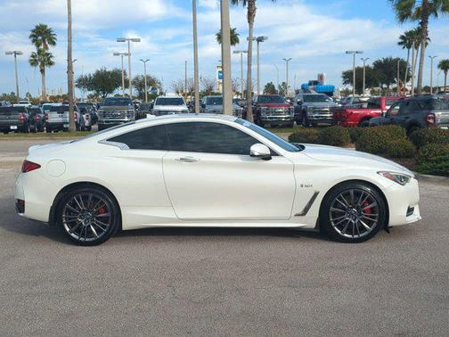2017 INFINITI Q60 3.0t Red Sport 400