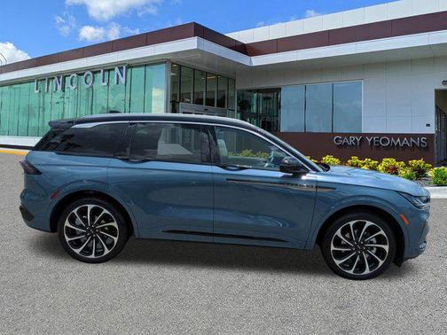 2025 Lincoln Nautilus Black Label