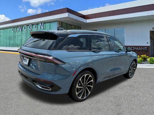 2025 Lincoln Nautilus Black Label