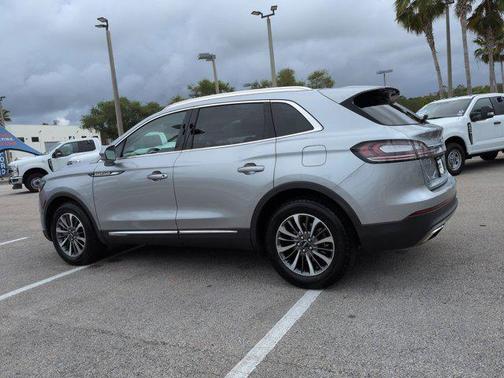 Silver Radiance Metallic Clearcoat 2023 Lincoln Nautilus Standard
