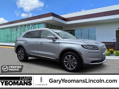 Silver Radiance Metallic Clearcoat 2023 Lincoln Nautilus Standard