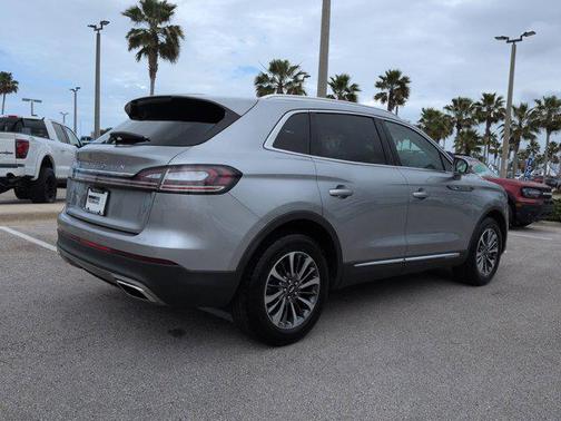 Silver Radiance Metallic Clearcoat 2023 Lincoln Nautilus Standard