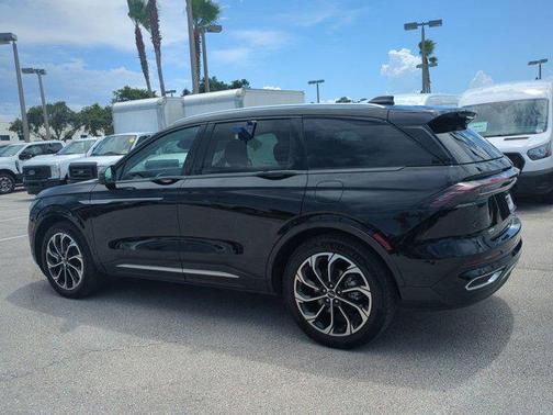 2024 Lincoln Nautilus Reserve